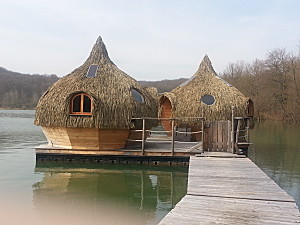 Franche Comté Cabane Eau